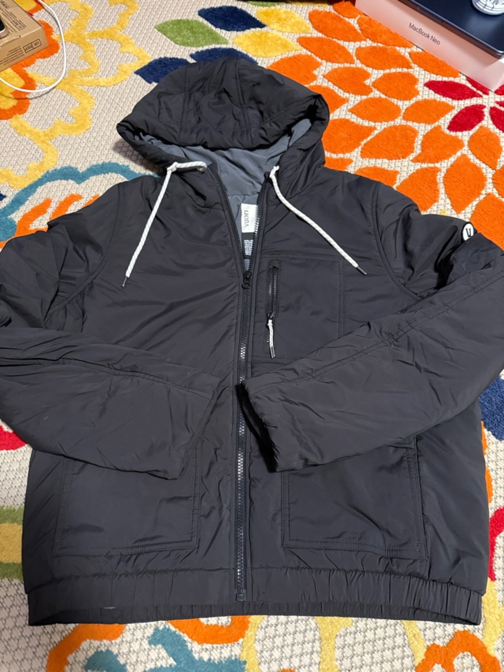 Vuori Tahoe insulated jacket medium like new